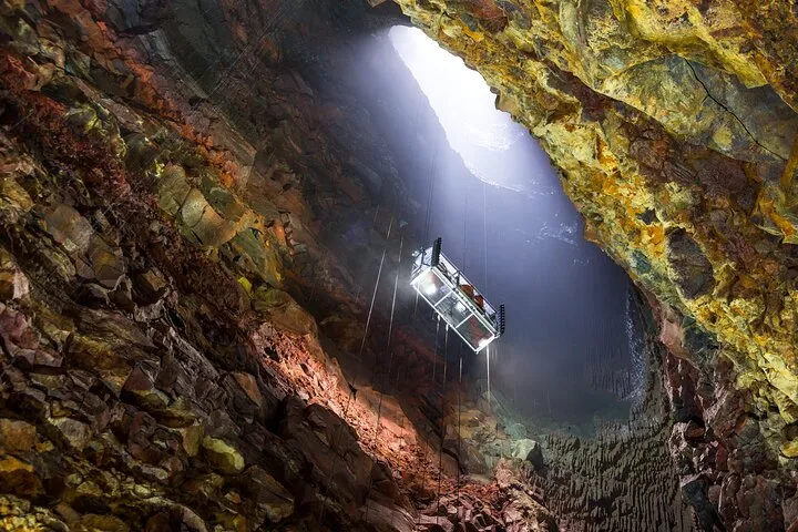 Cable lift over the Thrihnukagigur crater on a self-drive inside the volcano Iceland tour